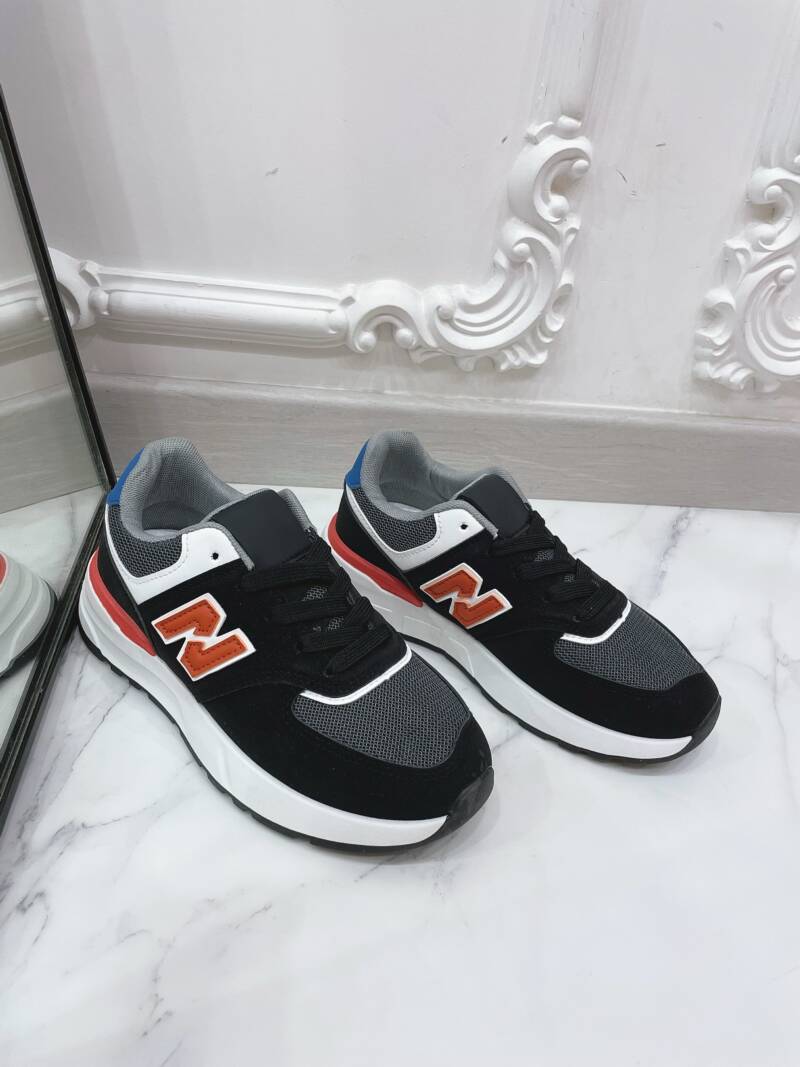 Buty sportowe damskie Roz 36-41/ 12 par